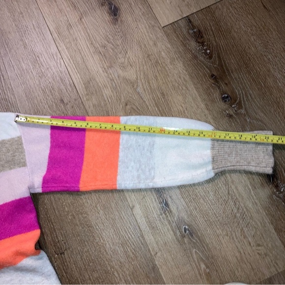 LOFT Women's Striped Relaxed V-Neck
Sweater Pullover Size Small | Boho Preppy - Picture 8 of 13